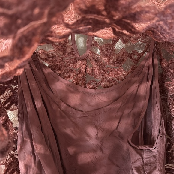 Anthropologie Pink Mauve Lace Top feminine - Picture 4 of 7